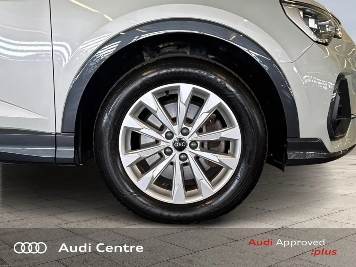 Audi Q3 45 TFSI E S Tronic SE - Image 3