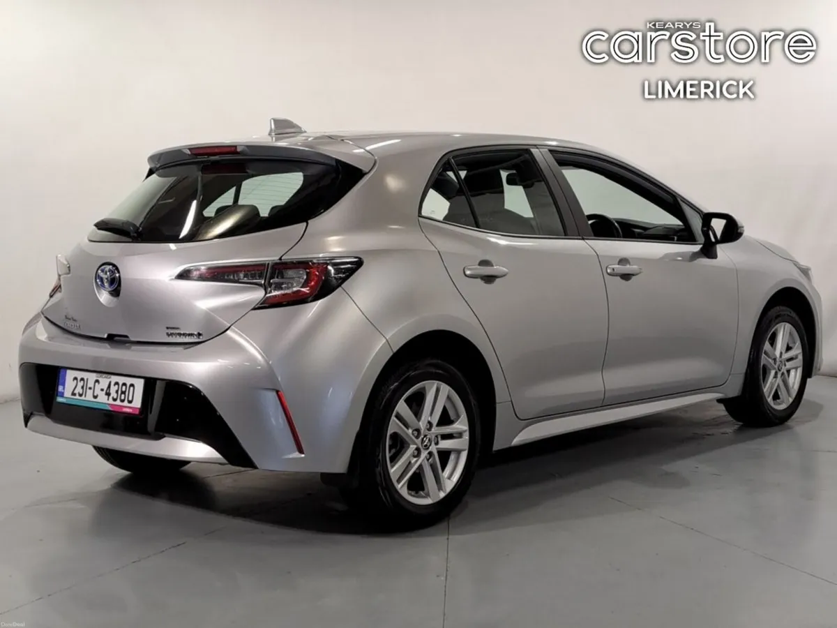 Toyota Corolla 1.8 Hybrid Luna Hatchback - Image 3
