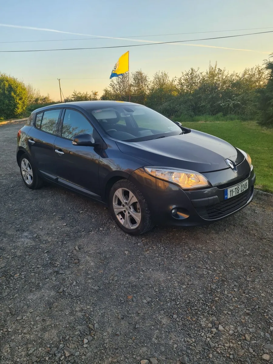 Renault Megane 2011 - Image 1
