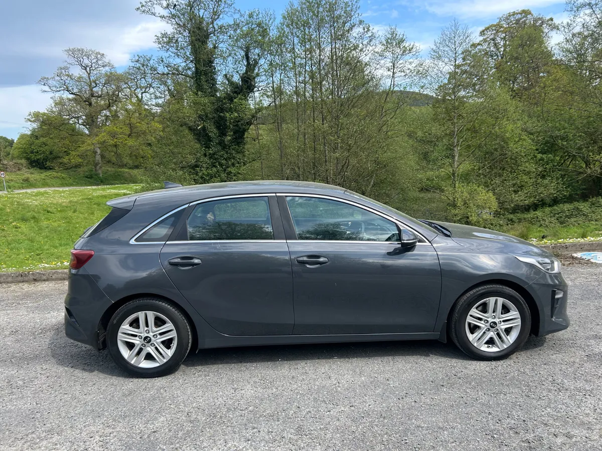 Kia Ceed 2019 , full service history - Image 3