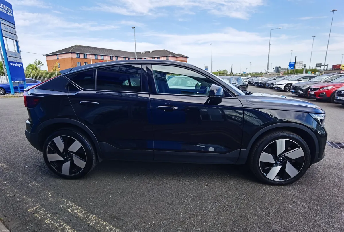 VOLVO C40 69KWH ULTIMATE RECHARGE **HUGE SPEC** - Image 4