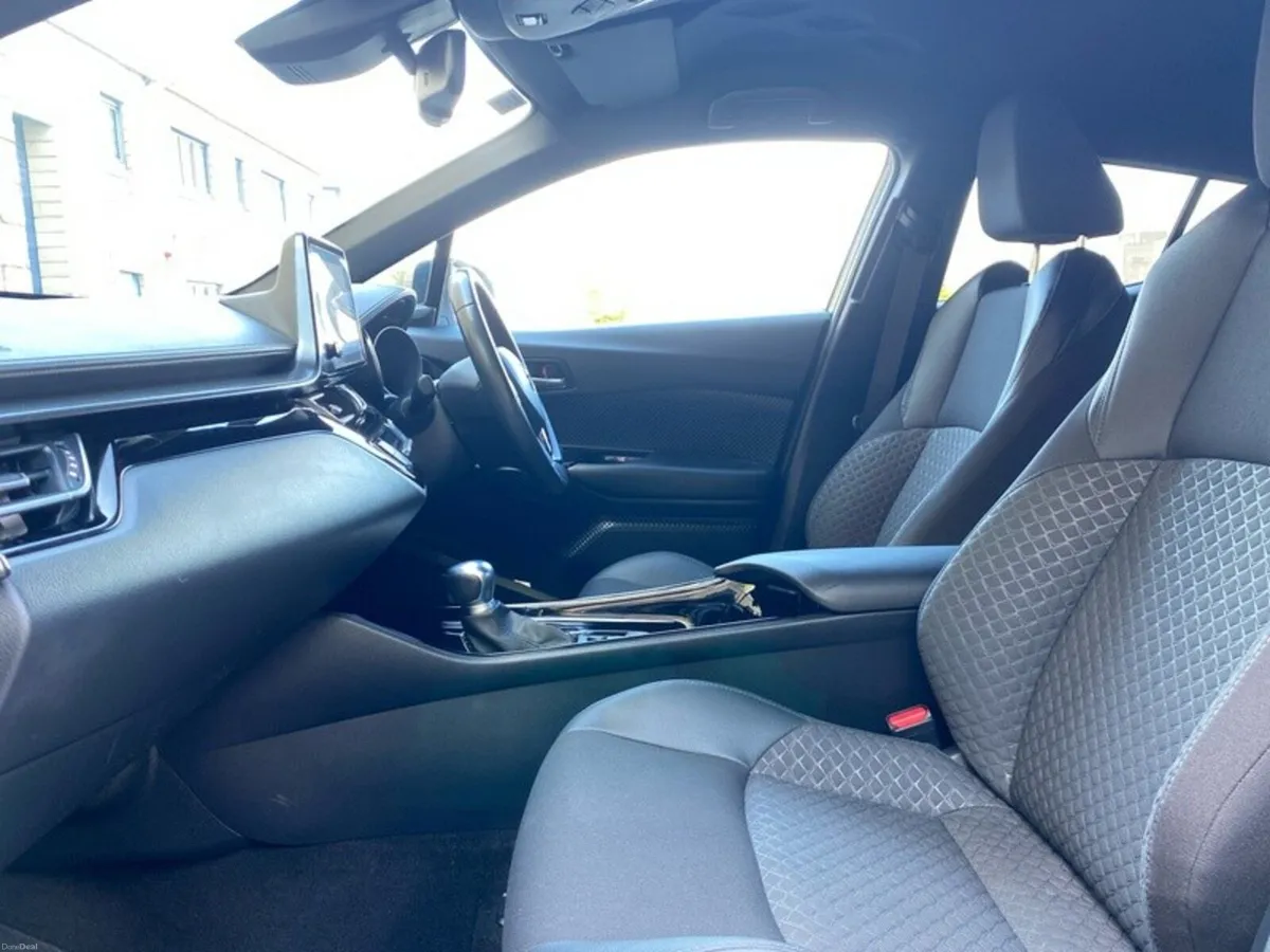 Toyota C-HR HYBRID SPORT 4DR AUTO - Image 6