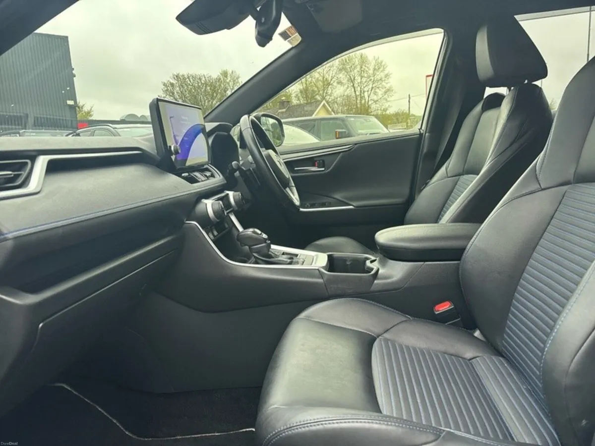 Toyota RAV4 RAV4 HYBRID SPORT - Image 6