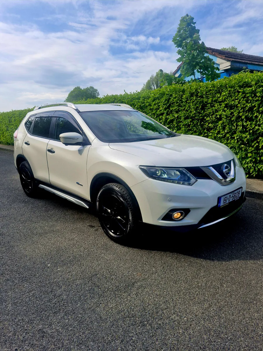 Nissan X-Trail**Hybrid**Auto**Pearl White - Image 4