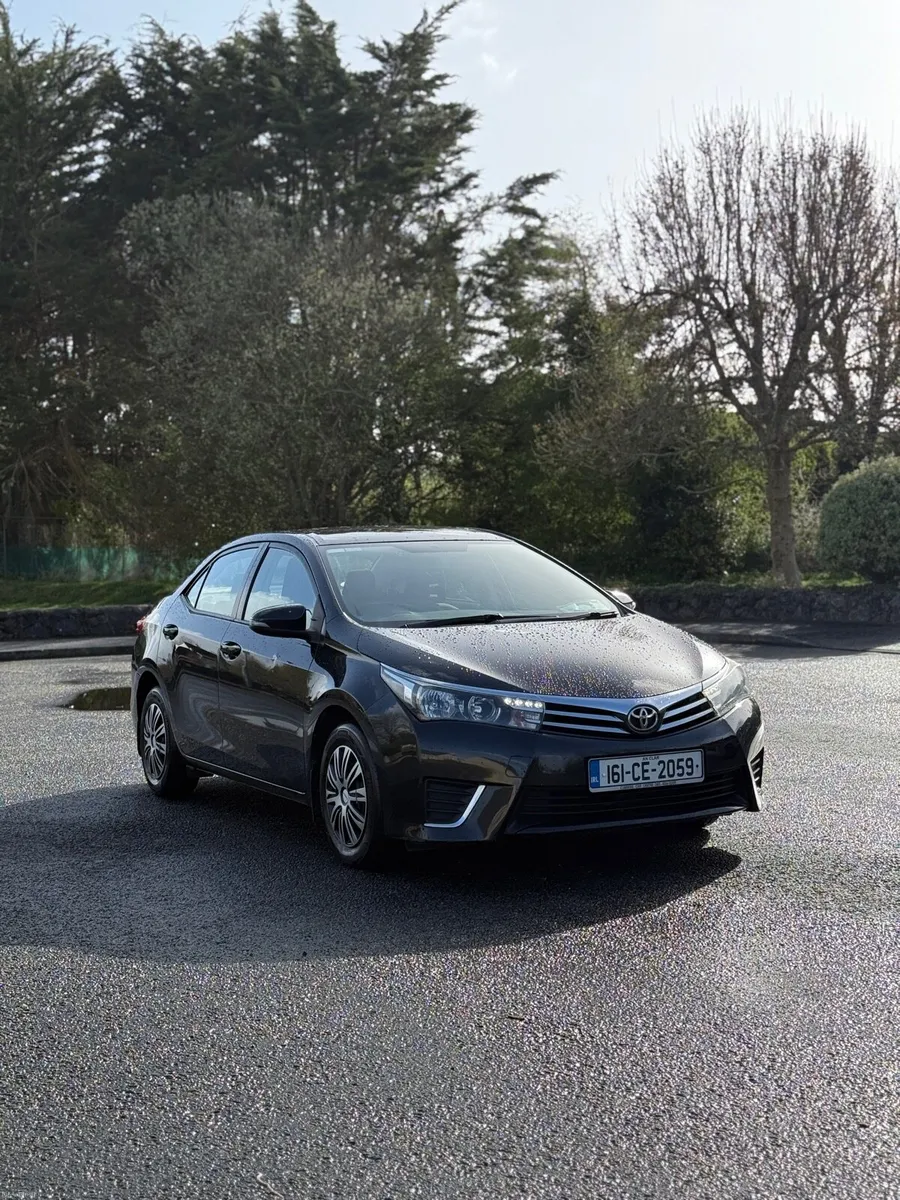 Toyota Corolla Full Toyota Service History - Image 1