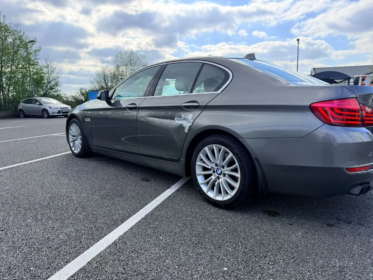 BMW 5-Series 2013 - Image 5