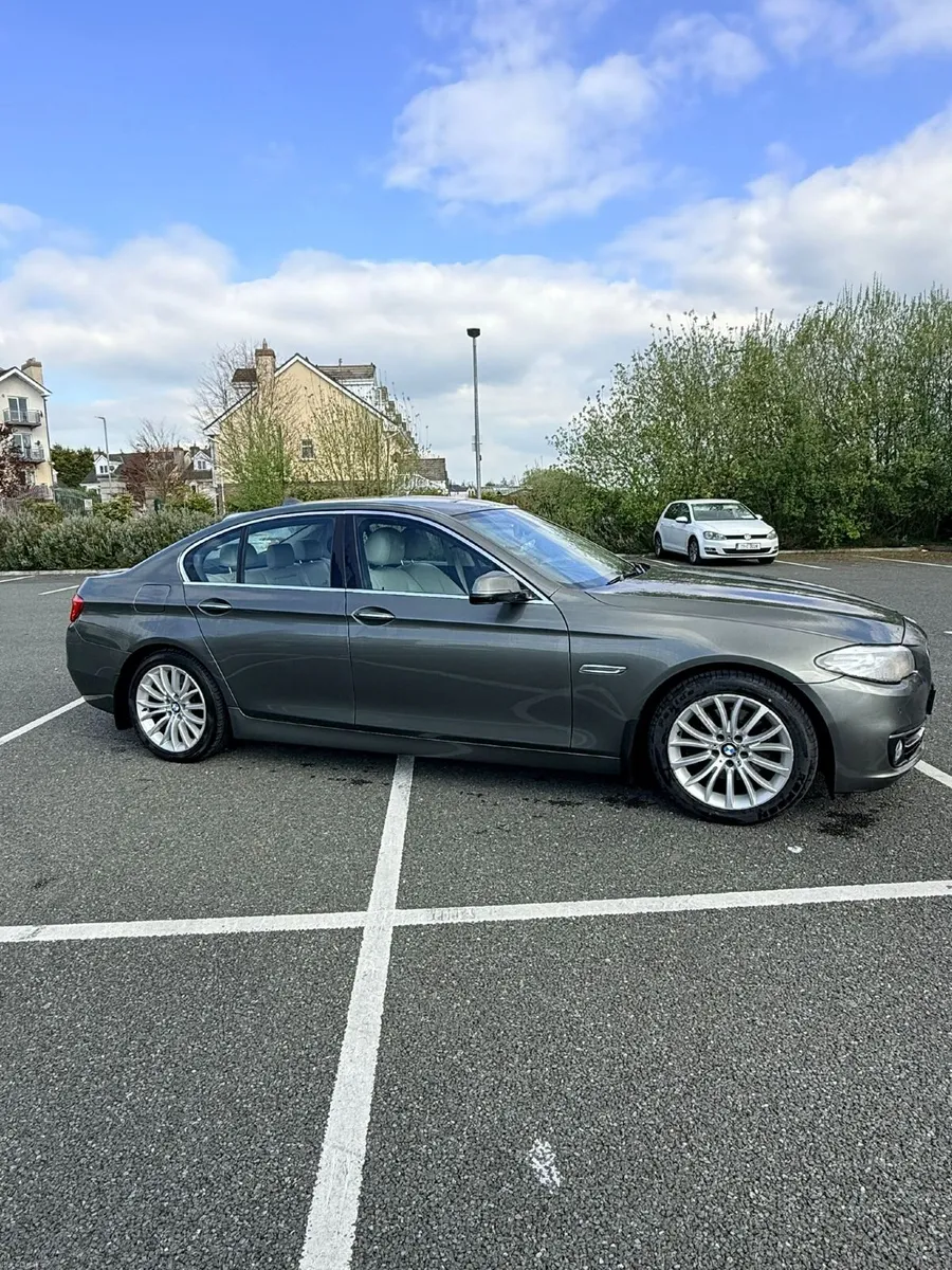BMW 5-Series 2013 - Image 6