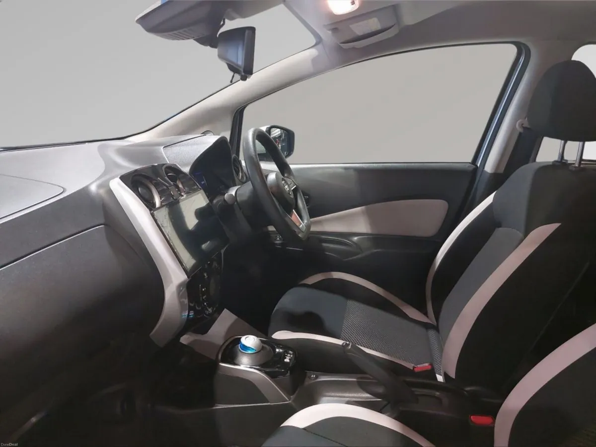 Nissan Note NOTE DAA-HE12 Hybrid - Image 4