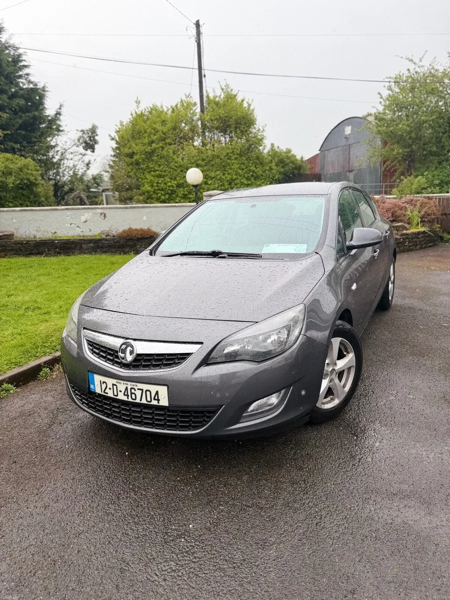Vauxhall Astra 2012 - Image 1