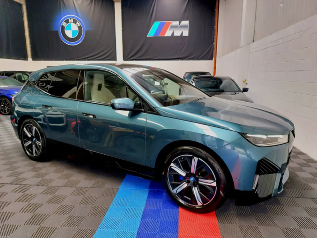 IX 232 XDRIVE 50 M SPORT (HUGE SPEC) - Image 2