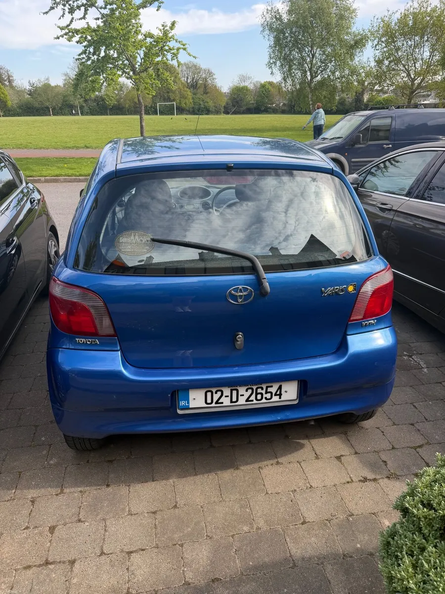 Toyota Yaris 2002 - Image 2