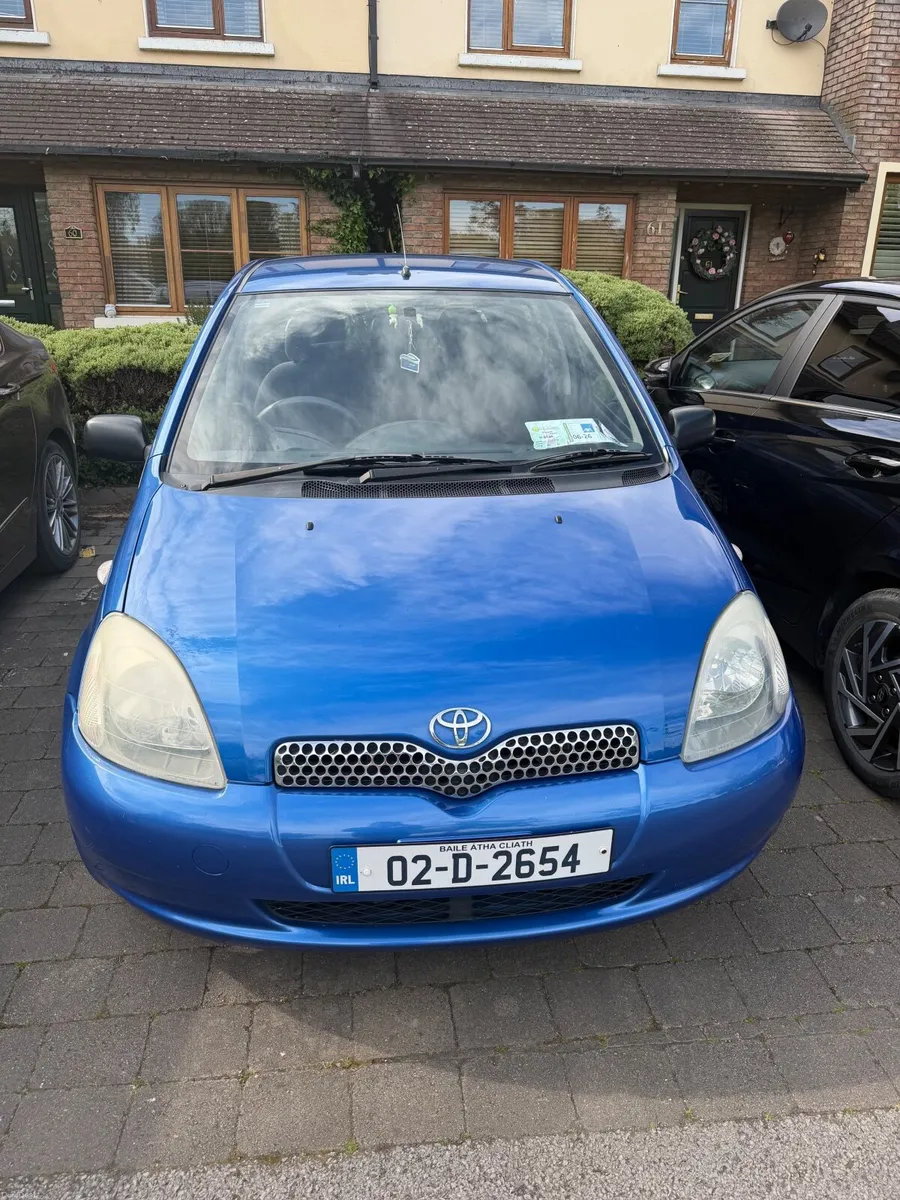 Toyota Yaris 2002 - Image 1