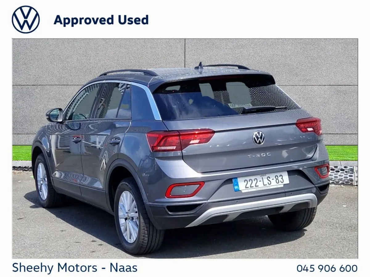 Volkswagen T-Roc Life 2.0TDI, Rear Camera - Image 4