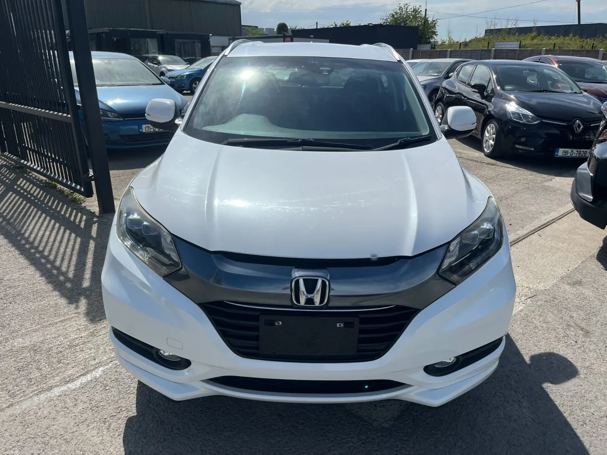 HONDA VEZEL 2015, 1.5 HYBRID AUTO LOW KMS - Image 2
