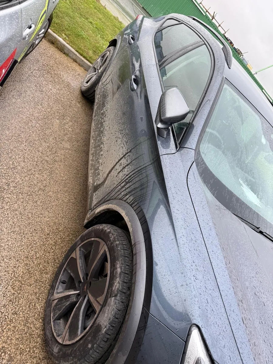 2023 CUPRA FORMENTOR HYBRID - Image 3