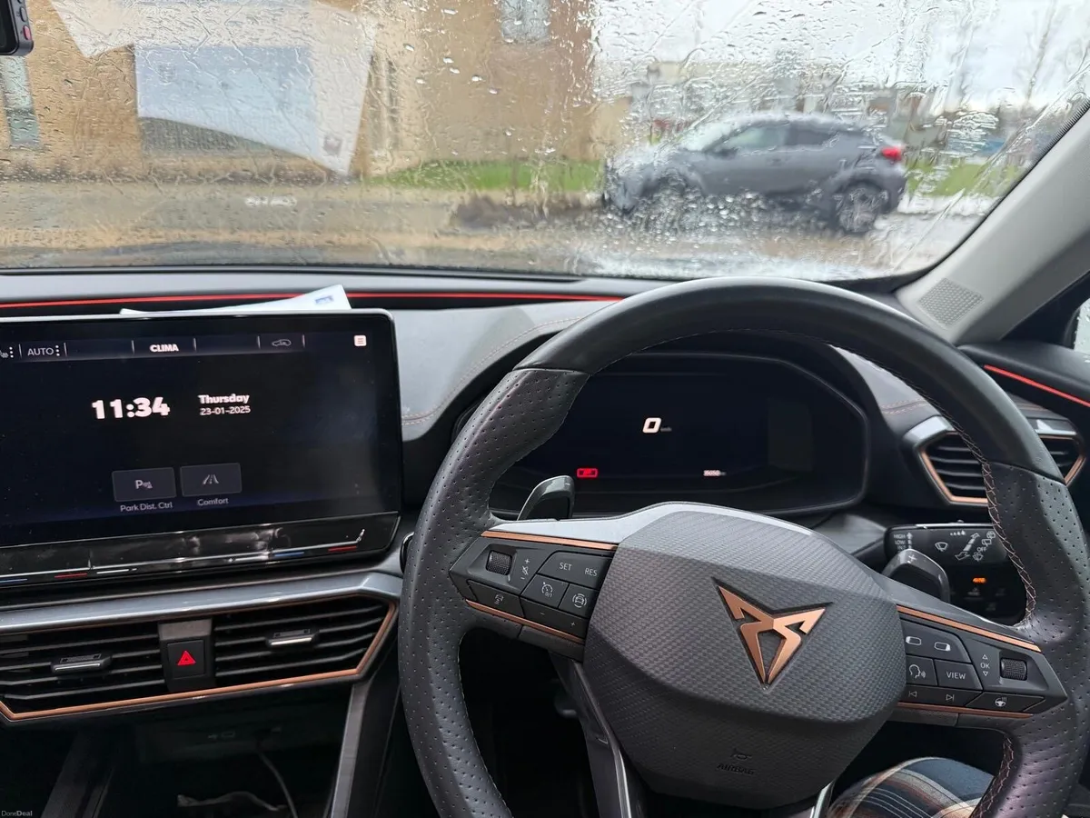 2023 CUPRA FORMENTOR HYBRID - Image 4