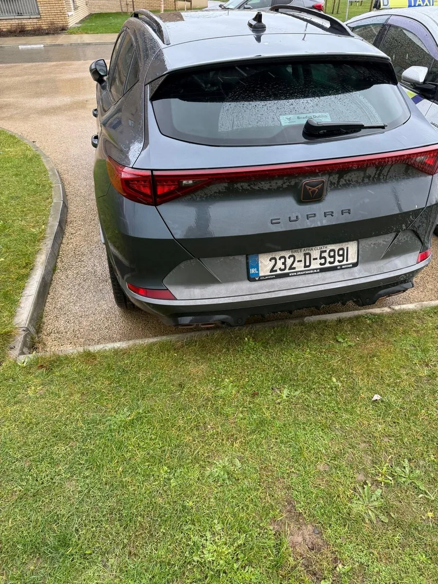 2023 CUPRA FORMENTOR HYBRID - Image 6