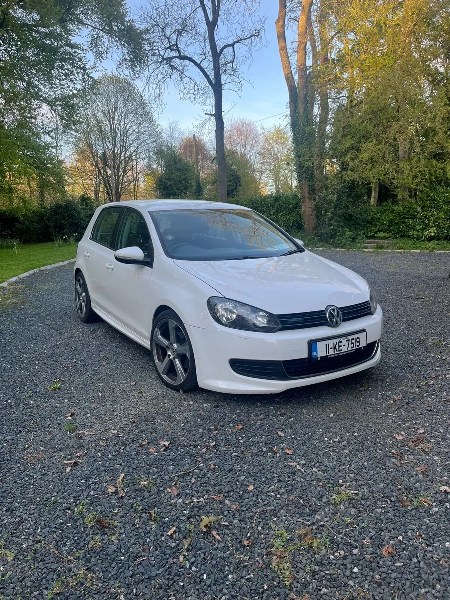 Volkswagen Golf 2011 - Image 1
