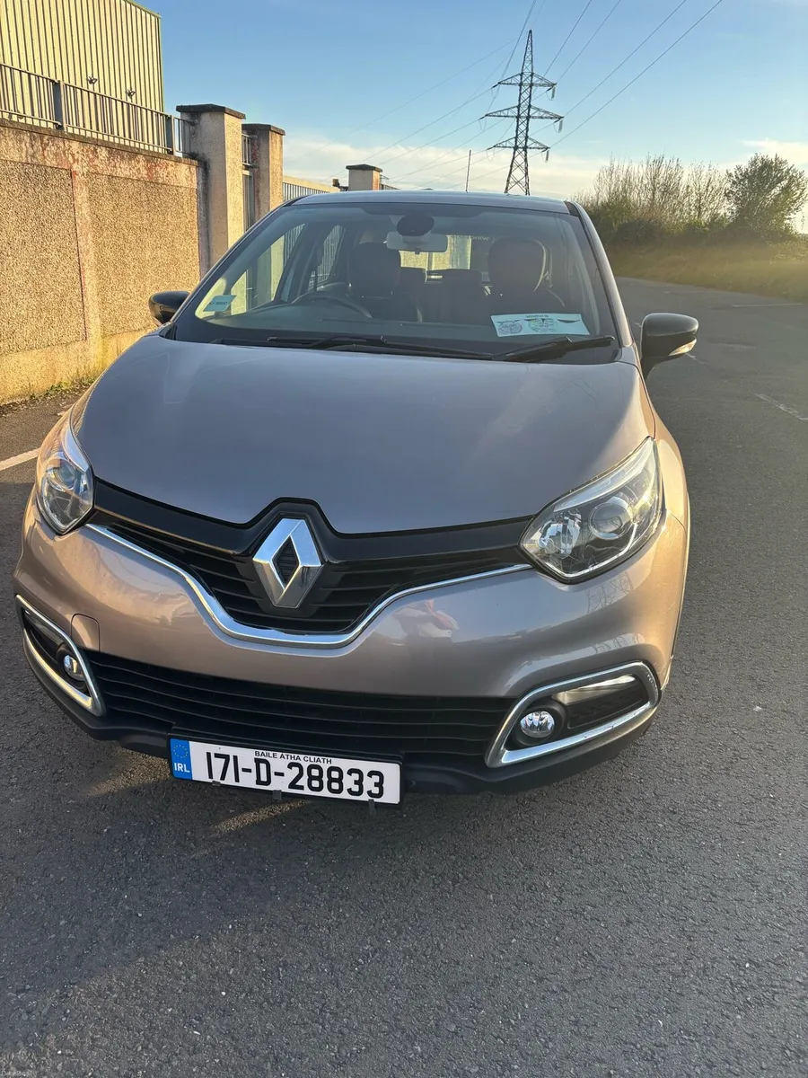 Immaculate Renault Captur 1.2 - Image 1