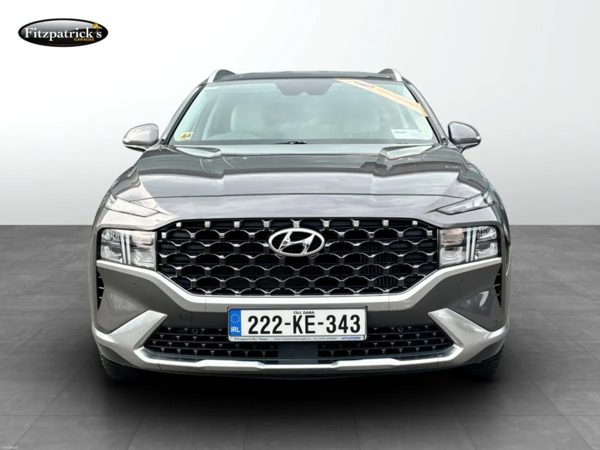 Hyundai Santa Fe Executive Plus 1.6 Plug-In Hybrid - Image 2