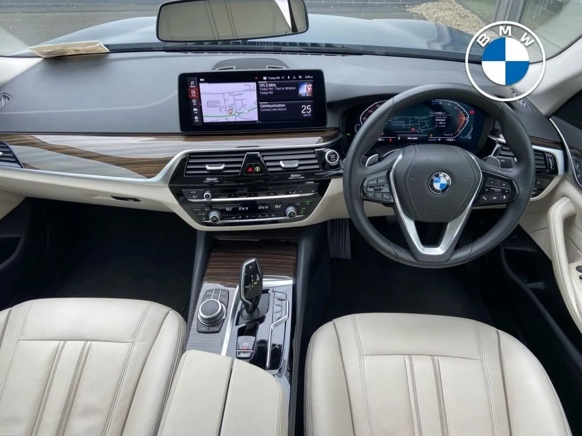 BMW 5-Series 520d SE Saloon - Image 4
