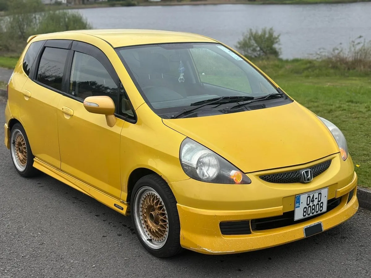 Honda Fit 1.3L petrol AUTOMATIC TAX 6/26 109k mile - Image 1