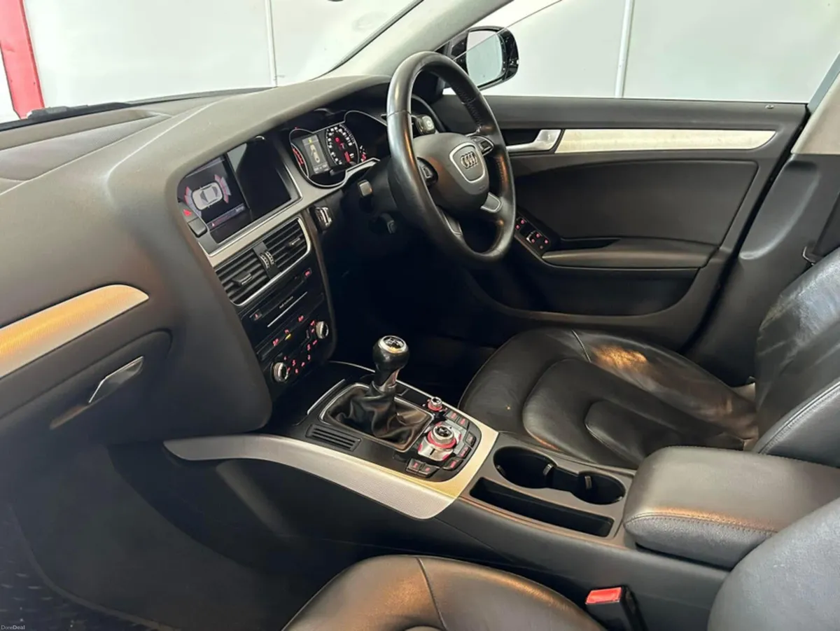 Audi A4 2.0 TDI SE TECHNIK ULTRA 16 163PS 4DR - Image 3