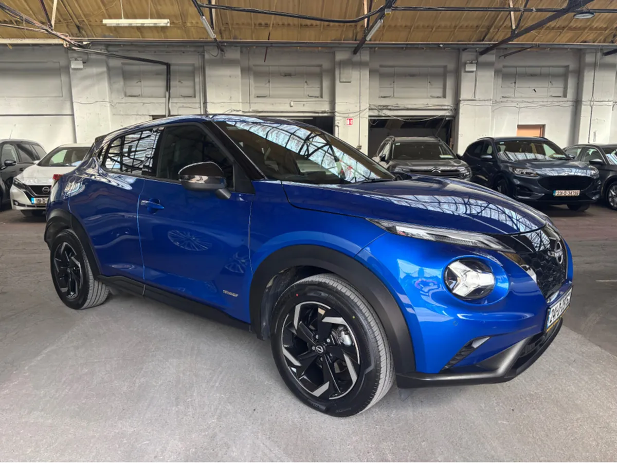 Nissan Juke 1.6 HYB SV PREMIUM MY23.7 - Image 1