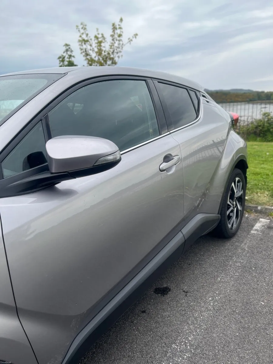 C-HR HYBRID SPORT 4DR AUTo - Image 3