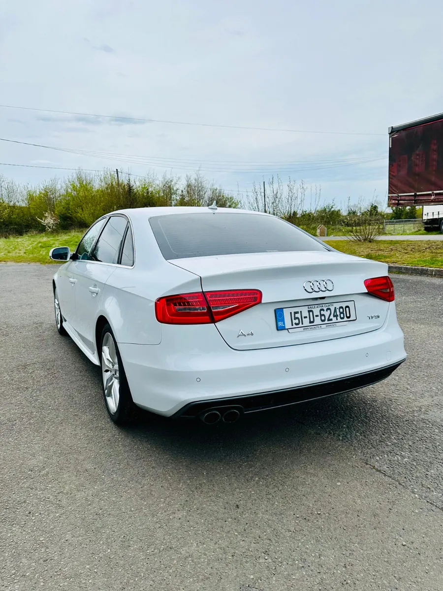 Audi A4 2015 - Image 2