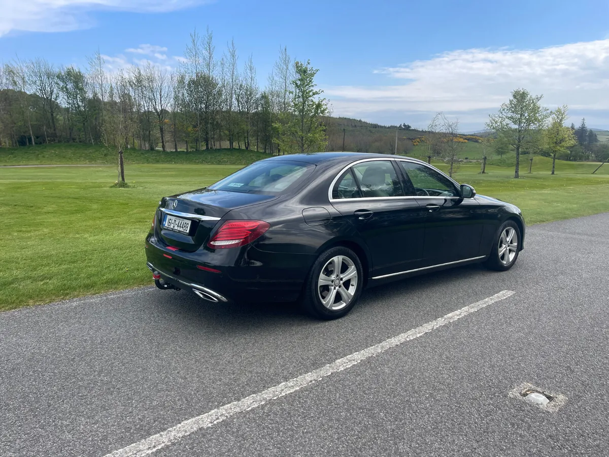 Mercedes-Benz E-Class 2016 - Image 3
