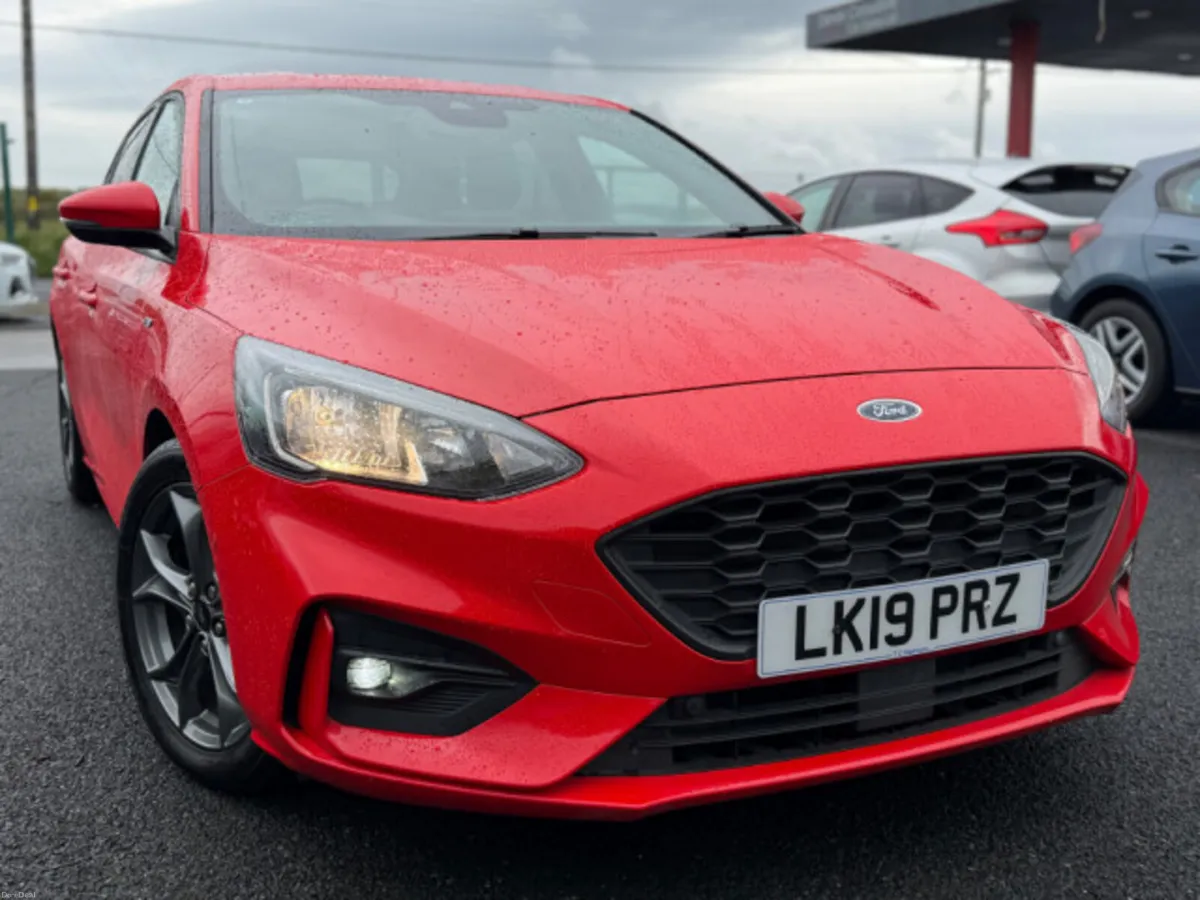 Ford Focus ST-LINE TDCI - Image 2