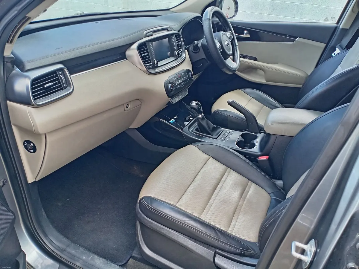 Kia Sorento 2016 - Image 4