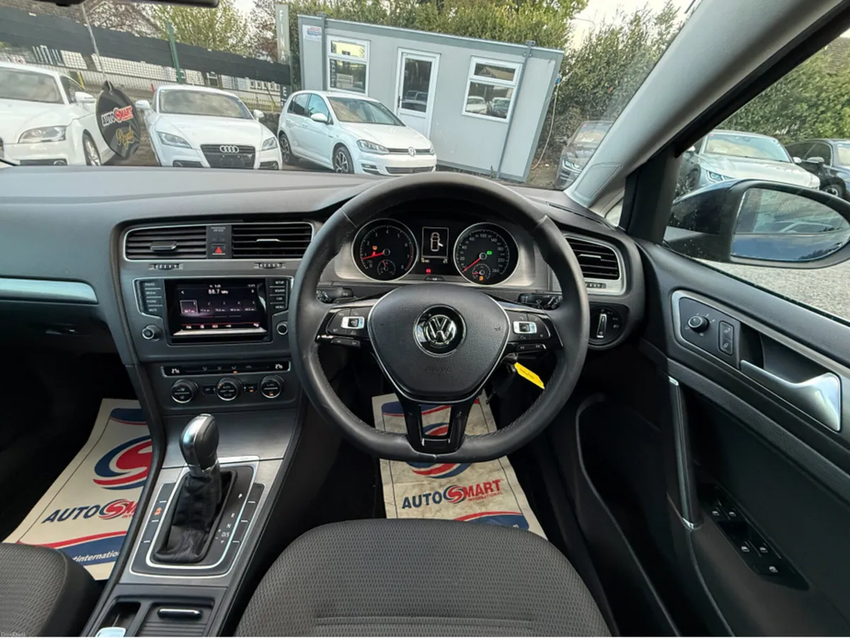 Volkswagen Golf 1.4 TFSI AUTOMATIC - REVERSING CAM - Image 4