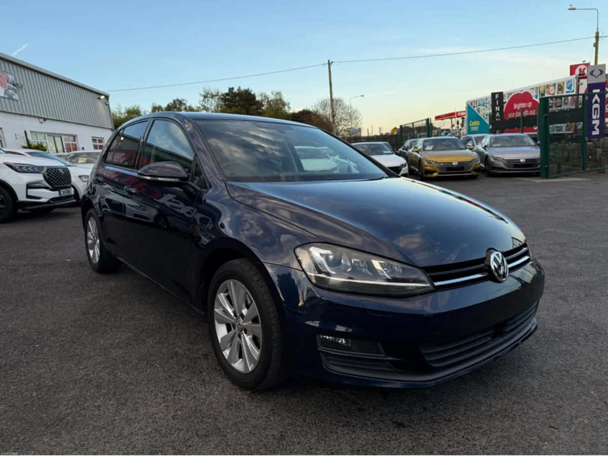 Volkswagen Golf 1.4 TFSI AUTOMATIC - REVERSING CAM - Image 2