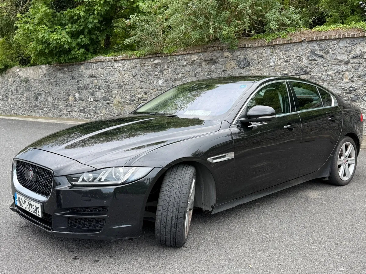 Jaguar XE 2016 - Image 2