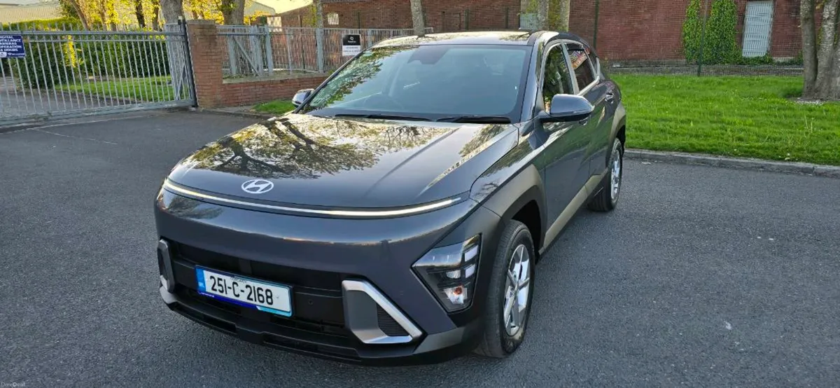 251 Hyundai Kona 1.6 Petrol Hibrid Automatic - Image 3