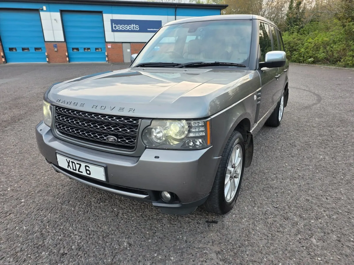 Land Rover Range Rover 2010 4.4 TDV8 1YR MOT FSH - Image 6
