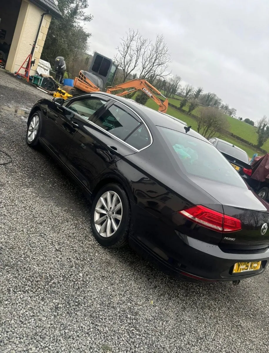 Volkswagen Passat 2015 - Image 3