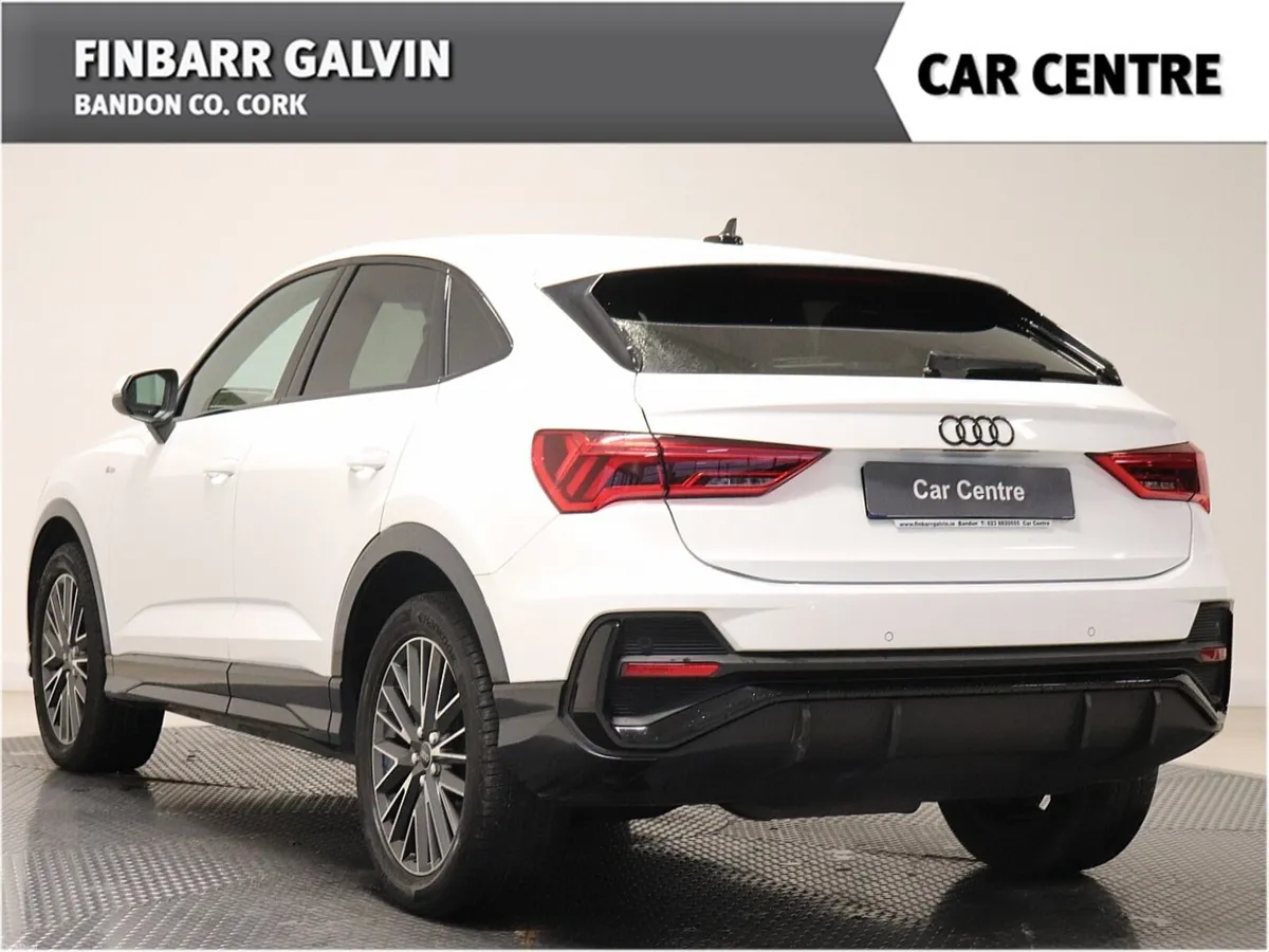 Audi Q3  35 TDI 150HP AUTO  S LINE - Image 2