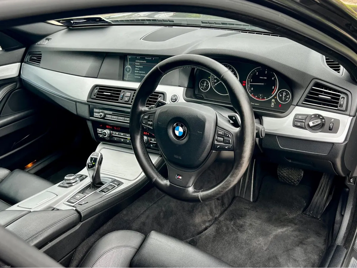 BMW 530d M-SPORT SUNROOF NCT 4/27 STUNNING COND - Image 3