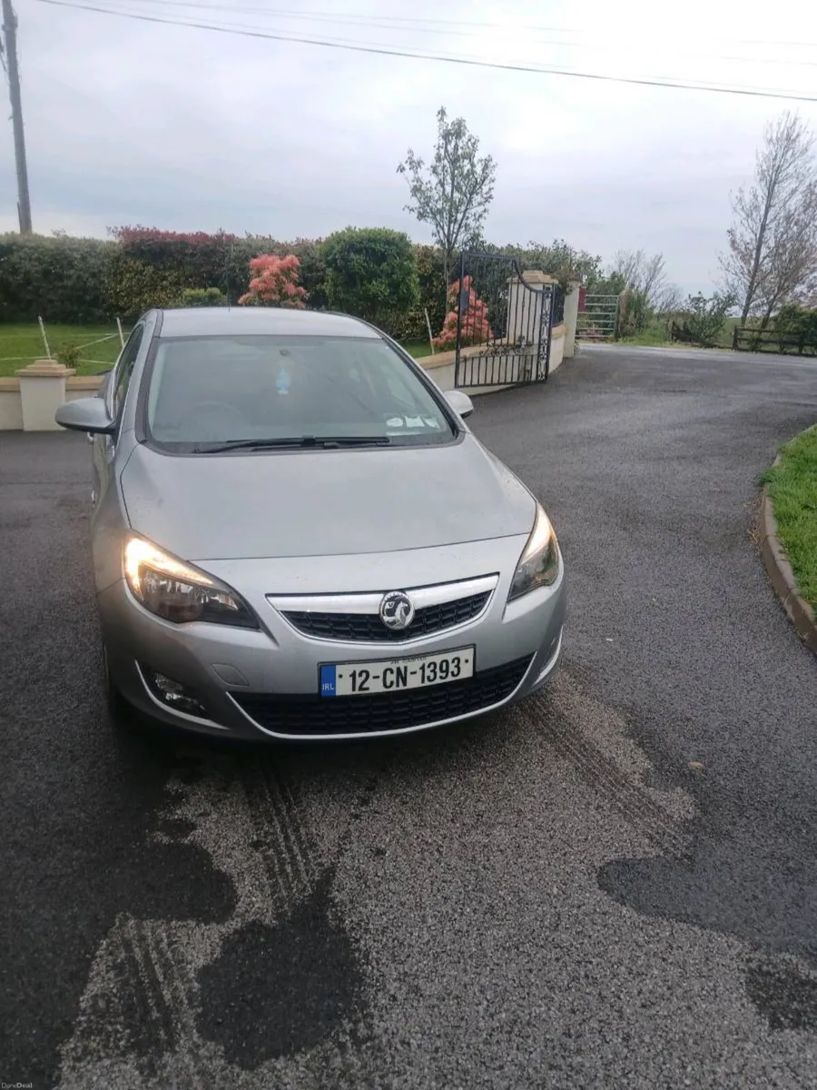 1.6 Petrol Vauxhall Astra Automatic - Image 1