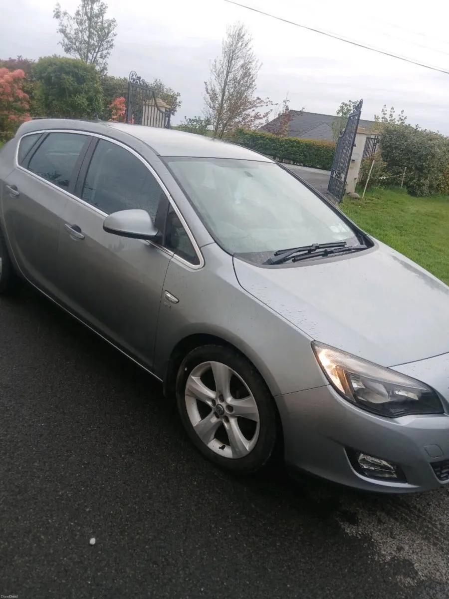 1.6 Petrol Vauxhall Astra Automatic - Image 3