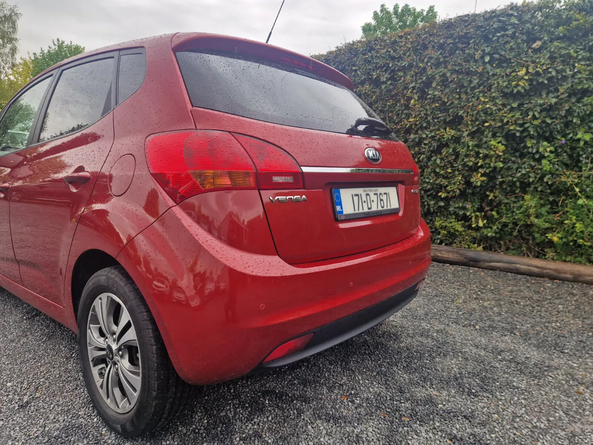 Kia Venga 1.4 DIESEL 2017 - Image 2
