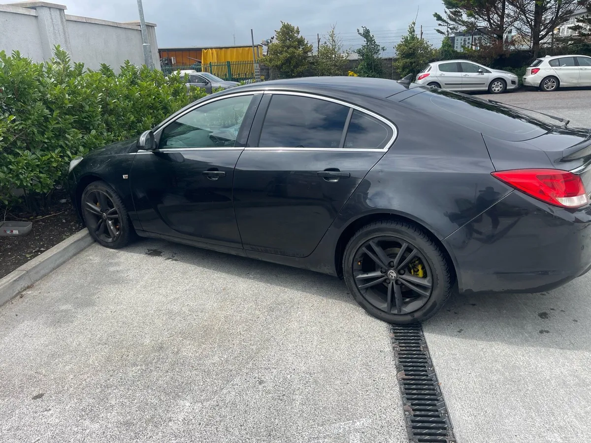 Vauxhall Insignia - Image 1