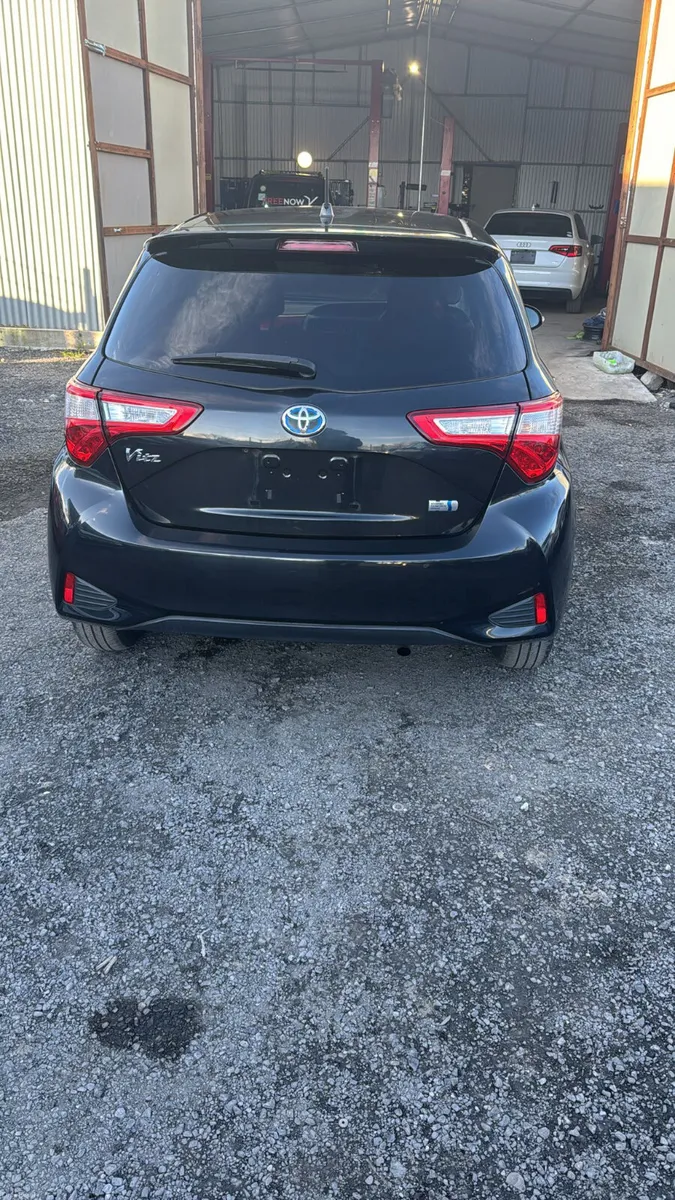Toyota Vitz 2017 - Image 6