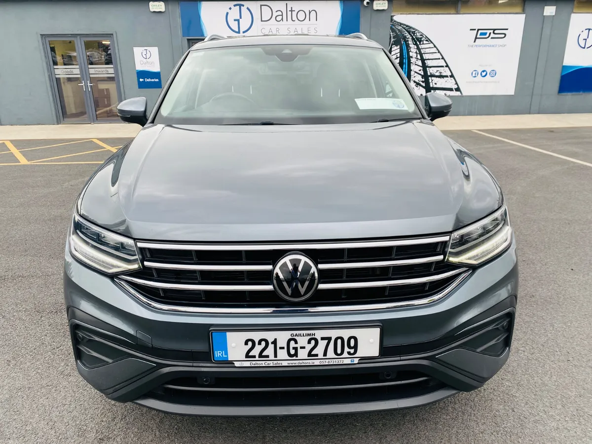 VOLKSWAGEN TIGUAN ALLSPACE 7 SEATER 2022 (221) - Image 2