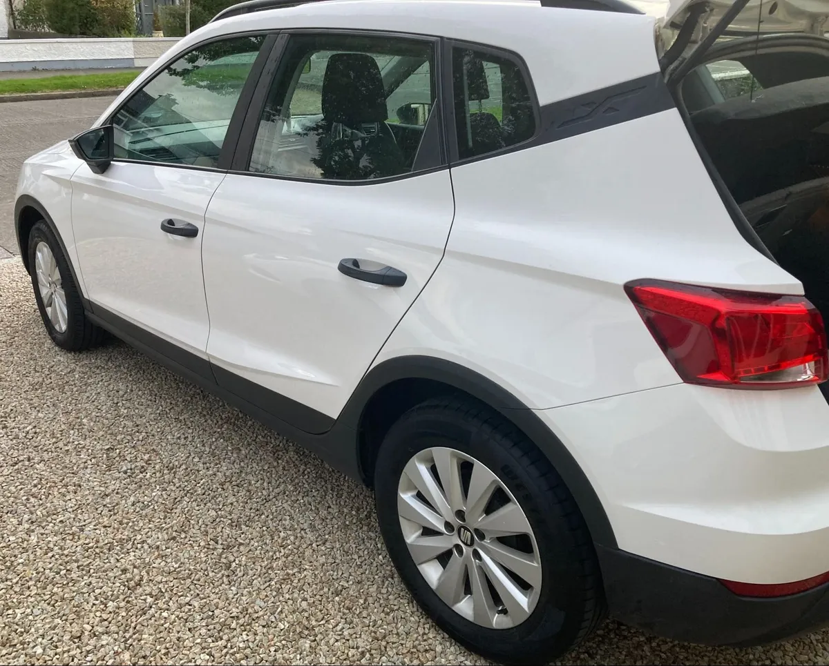 SEAT Arona 2019 1.6TDI only 76,000km - Image 3