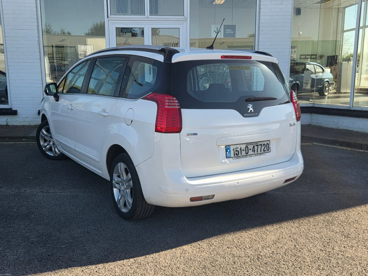 Peugeot 5008 2015 - Image 2