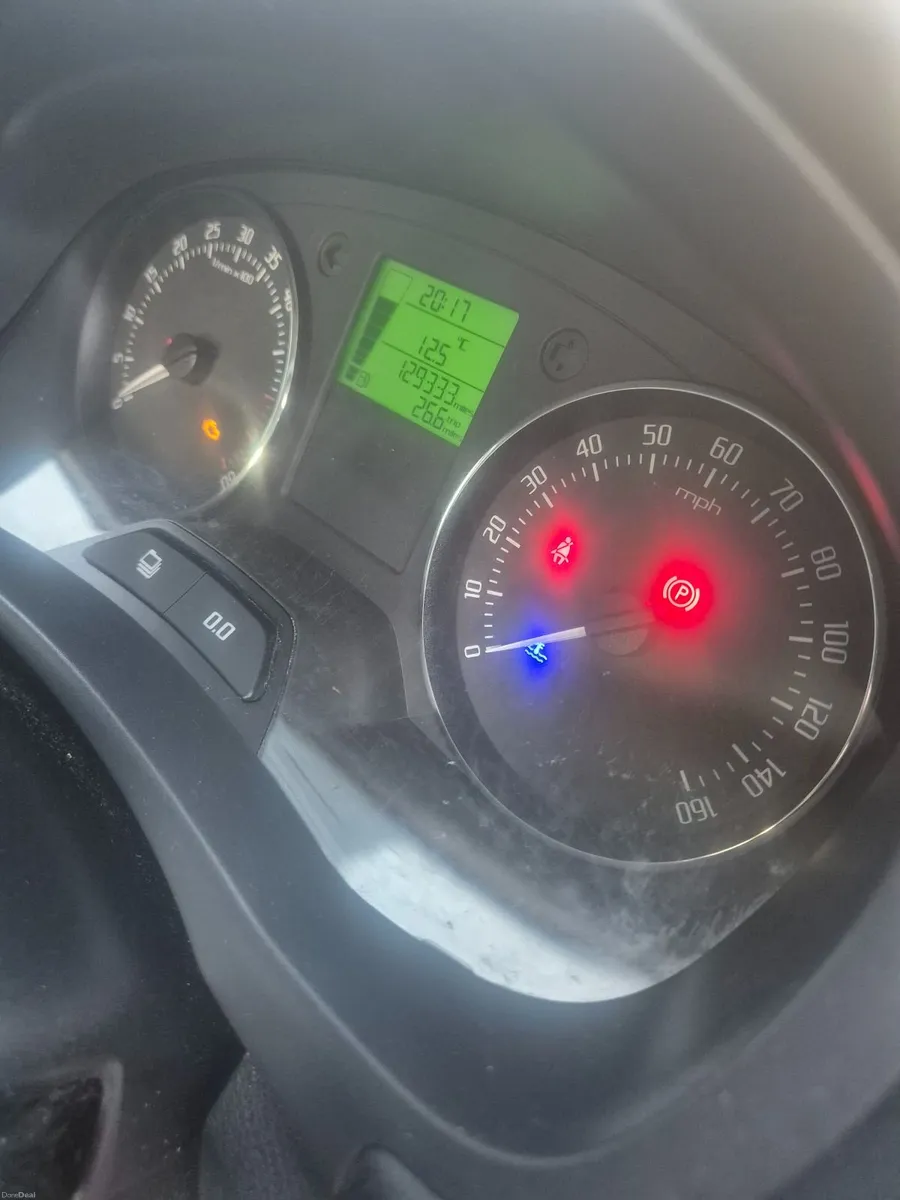 Skoda Fabia 2011 - Image 3